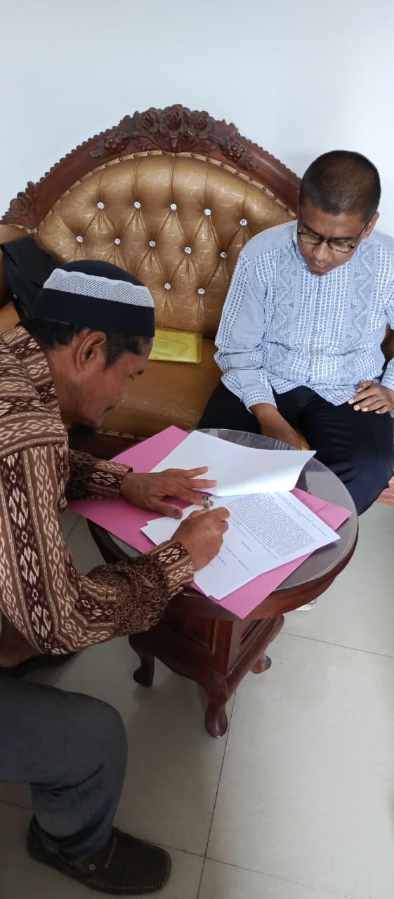 Penandatanganan Surat Kuasa Pemberian Bantuan Hukum Kepada Masyarakat Keluharan Bandar Utama kecamatan Tebing Tinggi Kota